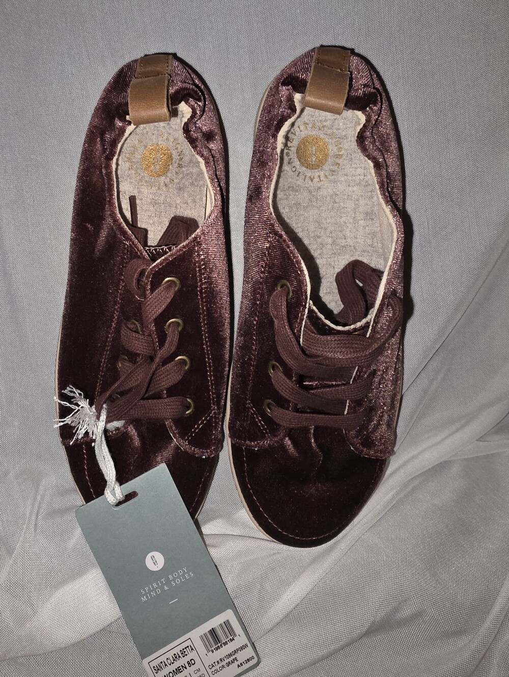Revitalign Velvet Low-Top Sneakers Grape NEW - Picture 2 of 14